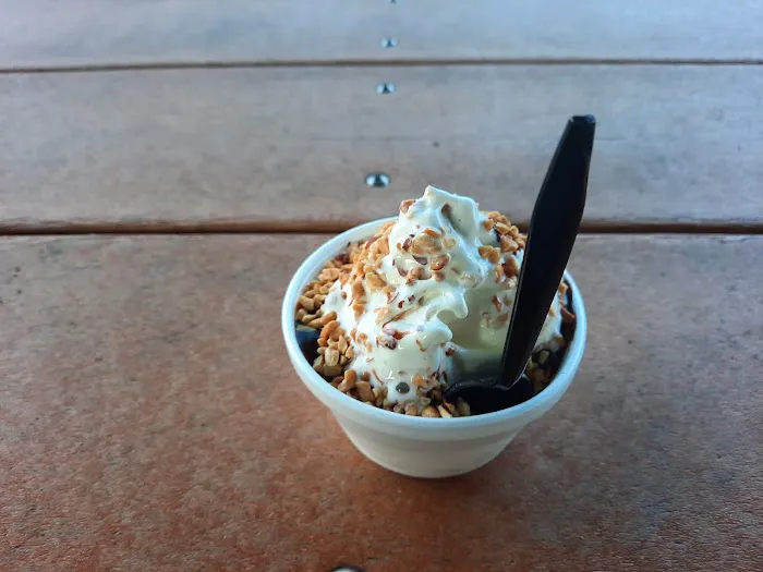 Ice Cream On Your Left Picture 3