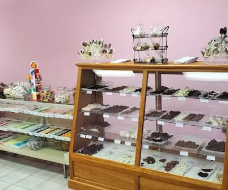 Neumeister's Candy Shoppe & Ice Cream | Tiffin, OH