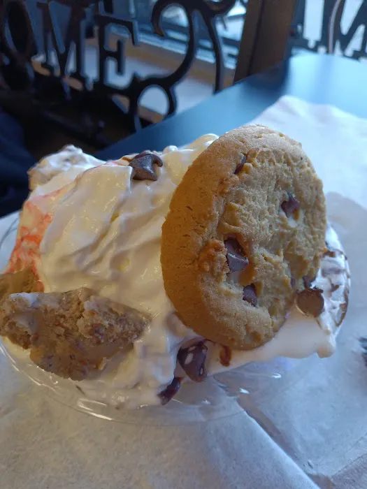 Neumeister's Candy Shoppe & Ice Cream | Tiffin, OH Picture 7