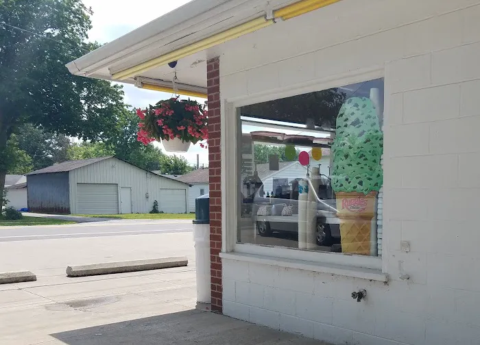 Green Camp Dairy Bar Picture 7
