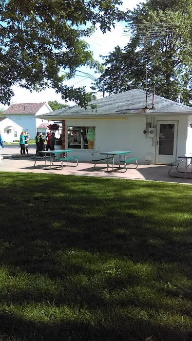 Green Camp Dairy Bar Picture 10