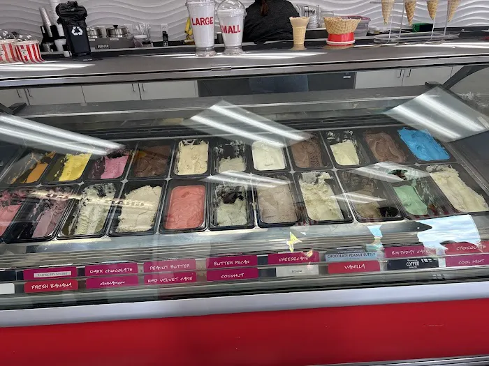 Super Scoops Ice Cream Picture 5