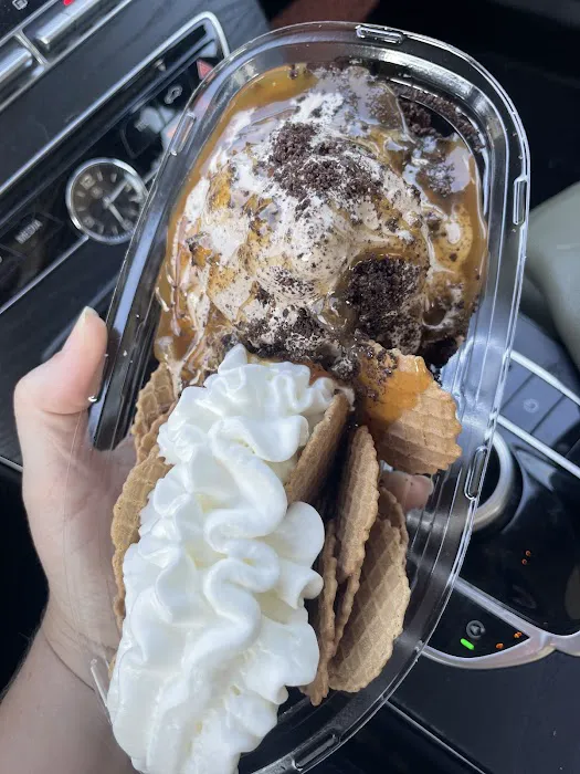Goldies Flavored Soft Serve Picture 10