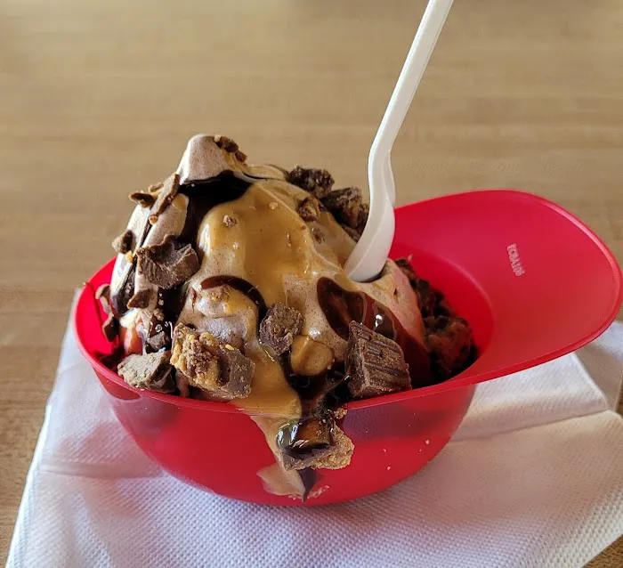 Twist Ice Cream Company Picture 1