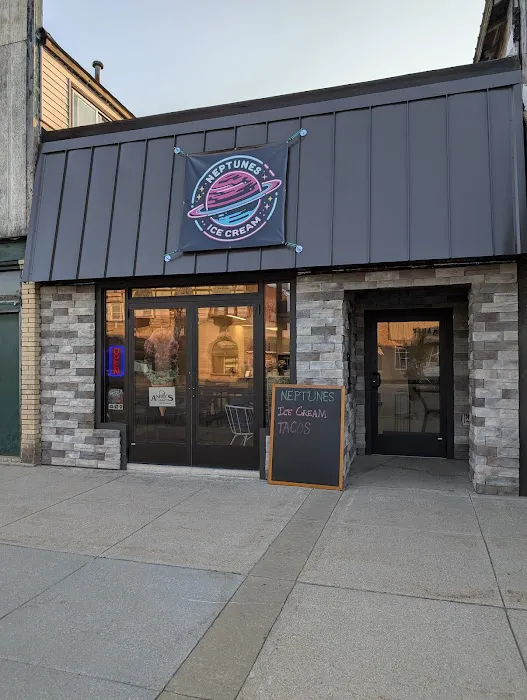 Neptune's Ice Cream Shop Picture 3