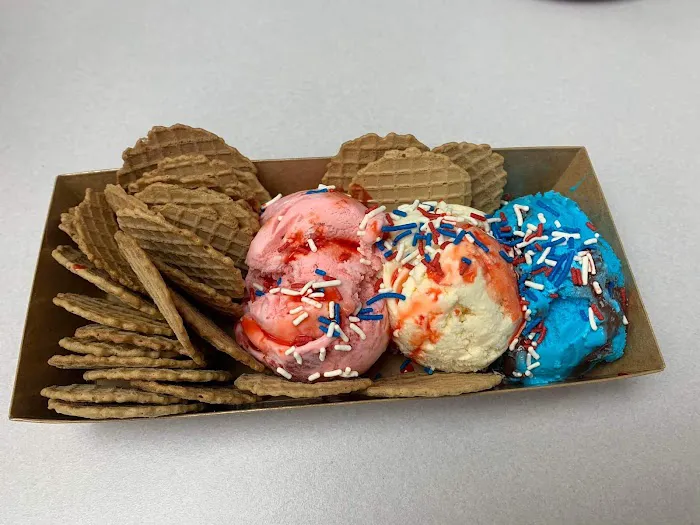 Neptune's Ice Cream Shop Picture 1