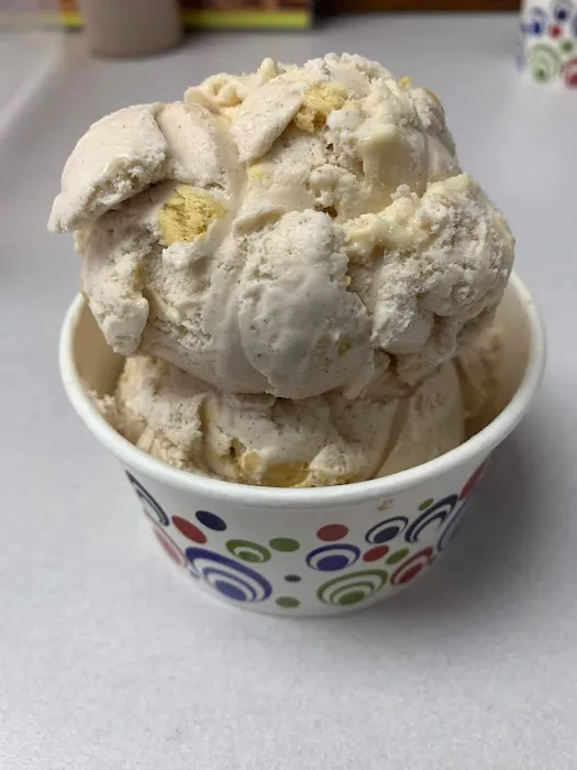 Neptune's Ice Cream Shop Picture 5