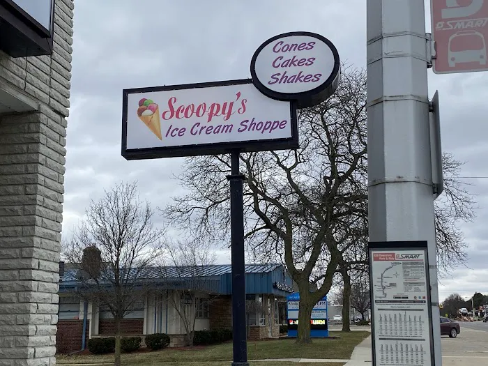 Scoopy's ice cream shoppe Picture 7