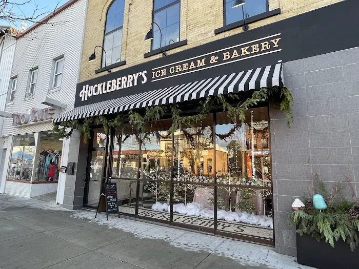 Huckleberry's Picture 8