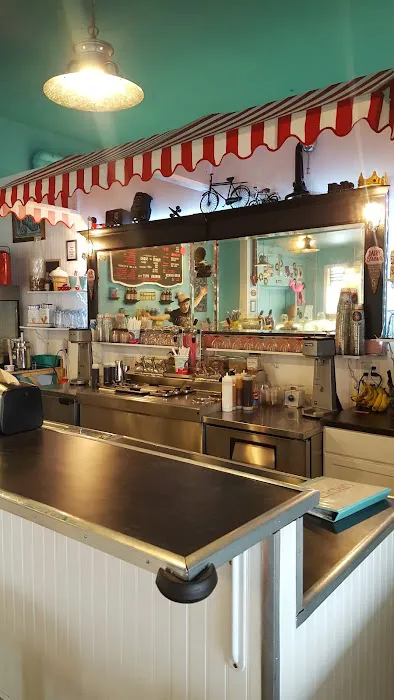 Double Dip Ice Cream Shoppe Picture 1