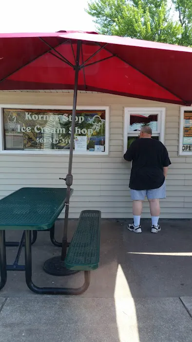 Korner Stop Ice Cream Shop Picture 7