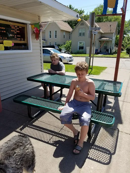 Korner Stop Ice Cream Shop Picture 5