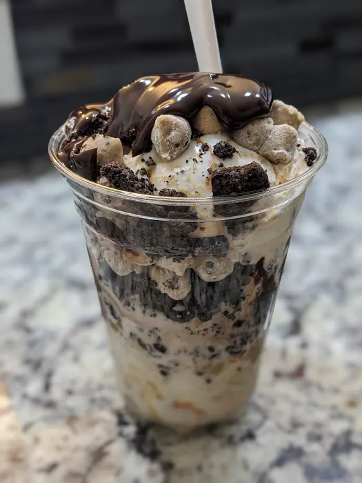 Smilee's Ice Cream & More Picture 5