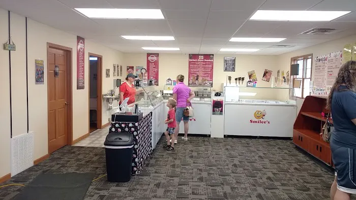 Smilee's Ice Cream & More Picture 9