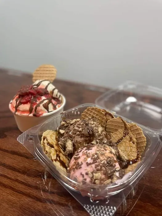 Scoops & Slices (Formerly known as the Backdoor Deli) Picture 7