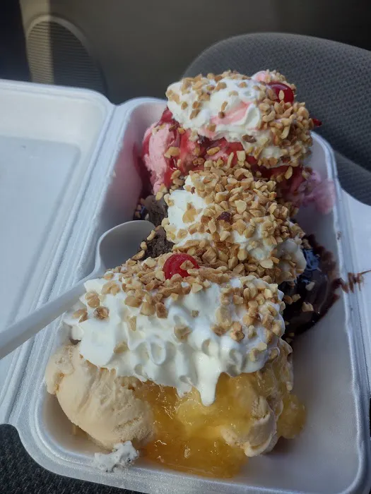 Corner House Ice Cream Parlor Picture 5