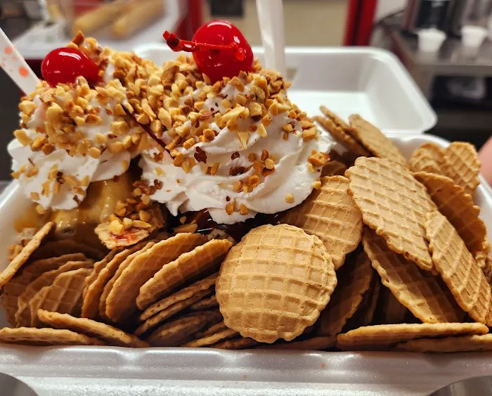 Corner House Ice Cream Parlor Picture 10