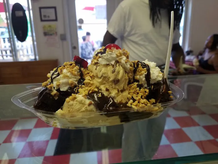 J&B Sundaes Picture 1