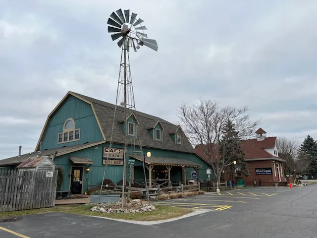 Pride and Country Ice Cream Parlor Picture 1
