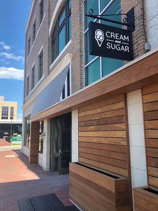 Michigan Cream & Sugar Uptown Bay City Picture 2