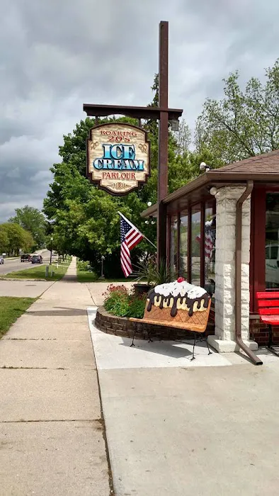 Roaring 20's Ice Cream Parlour Picture 3