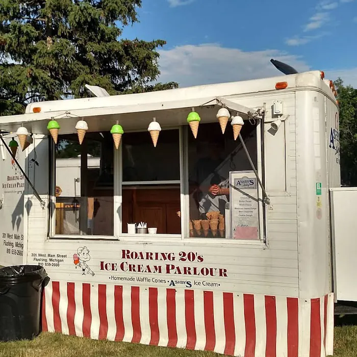 Roaring 20's Ice Cream Parlour Picture 6