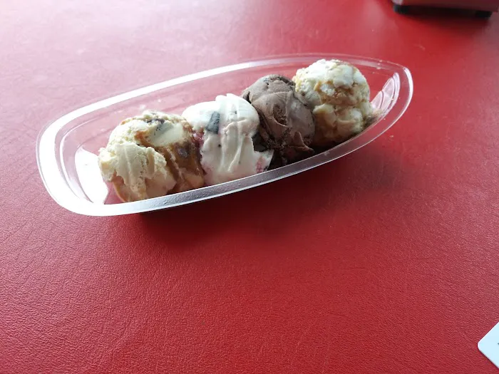 Roaring 20's Ice Cream Parlour Picture 9