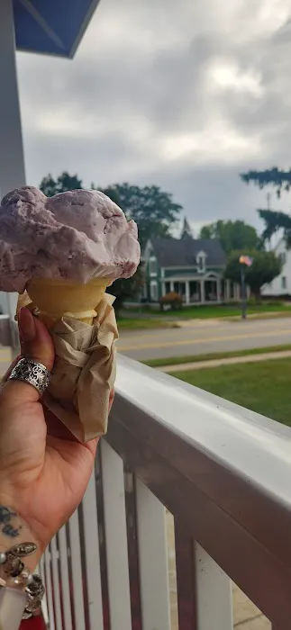 Cops & Robbers Ice Cream & Gifts Picture 4