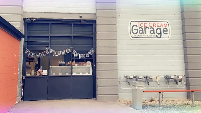 Ice Cream Garage Picture 2