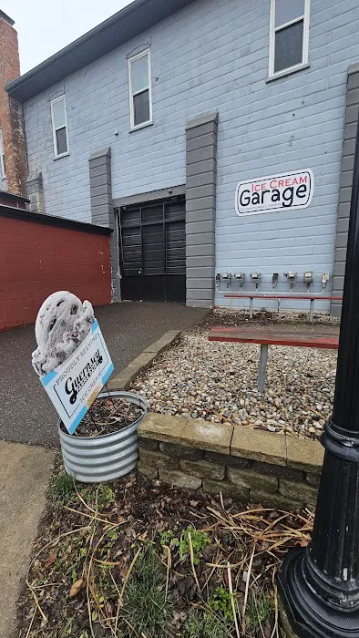 Ice Cream Garage Picture 5