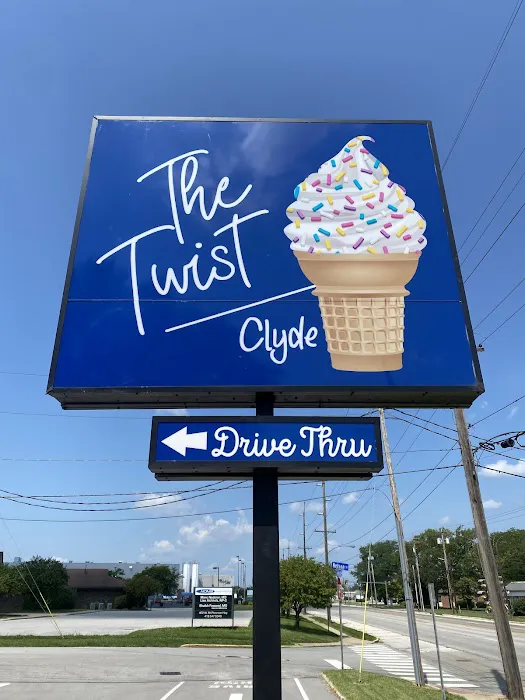 The Twist - Clyde Picture 6