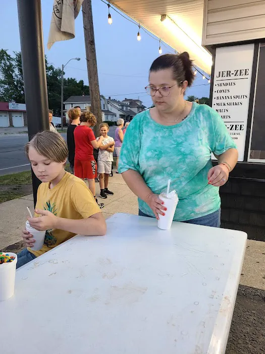 Jer-Zee Drive-In Picture 10