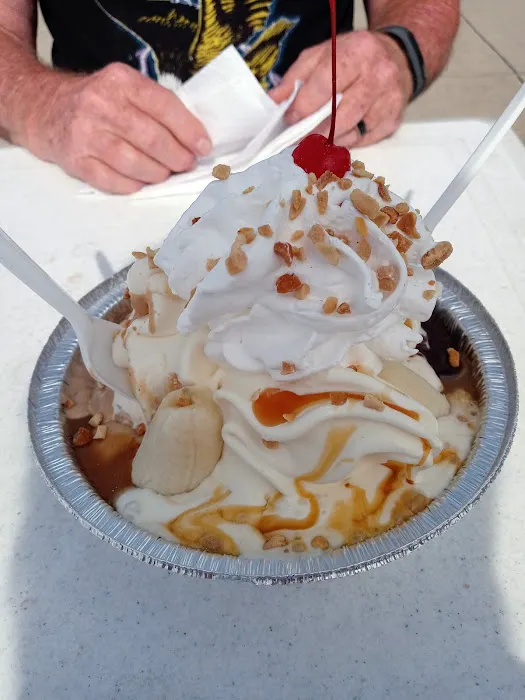 Fred's Ice Cream Picture 2