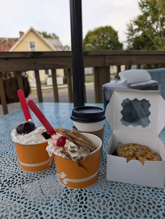 Sticky Fingers Ice Cream Parlor & Bakery Picture 10