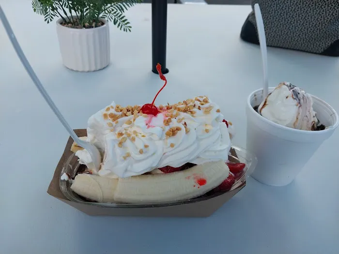 Dairy Castle Picture 4