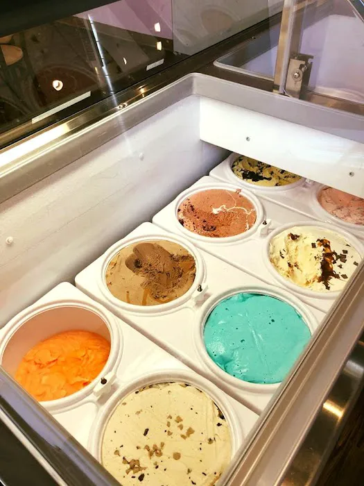 Scoops Ice Cream Parlor Picture 2