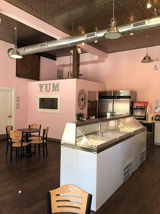 Scoops Ice Cream Parlor Picture 3