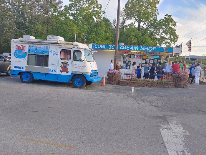 Mrs. Curl Ice Cream Shop Picture 4