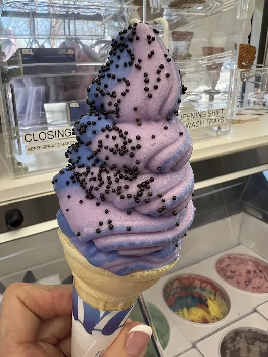 Dairy-Go-Round Picture 3