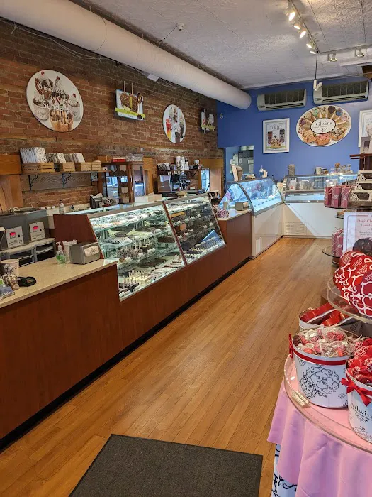 Kilwins Ice Cream - Chocolate - Fudge Picture 4