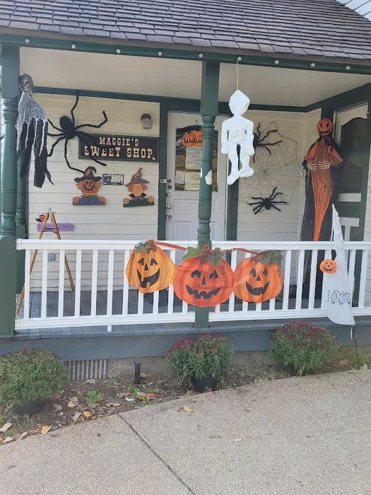 Maggie's Sweet Shoppe Picture 2