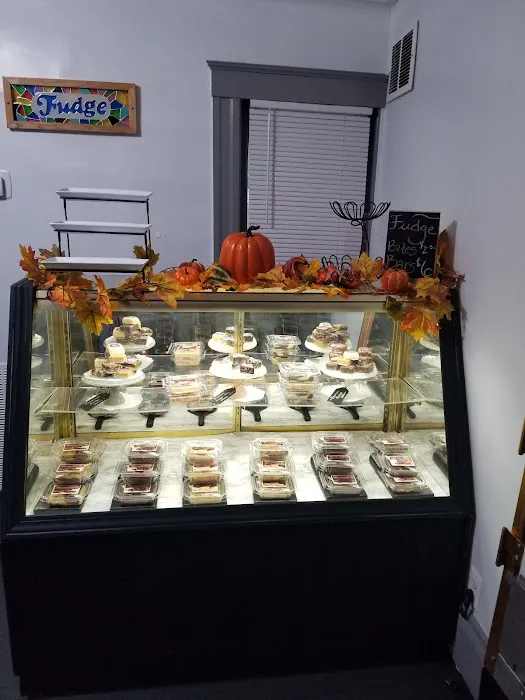 Maggie's Sweet Shoppe Picture 1