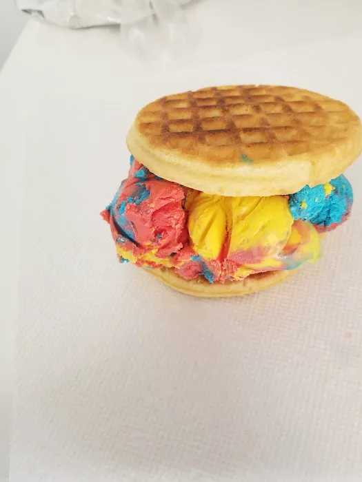 Maggie's Sweet Shoppe Picture 8