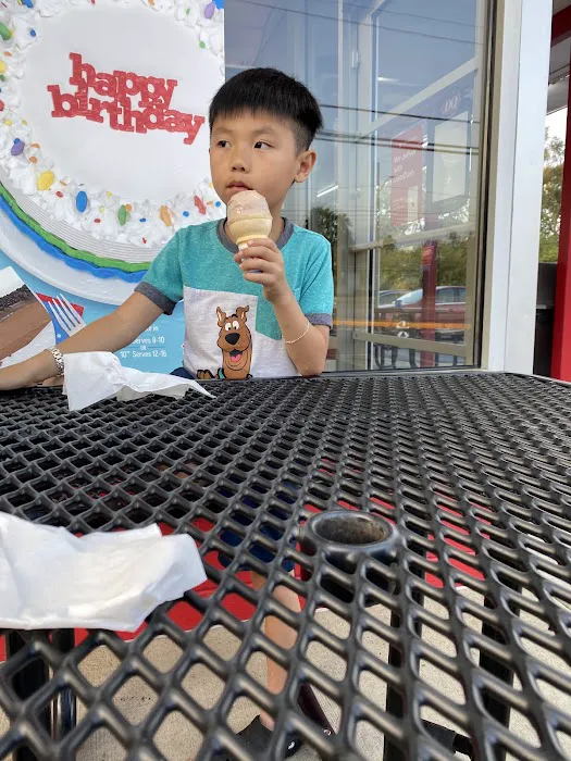 Dairy Queen Store Picture 5