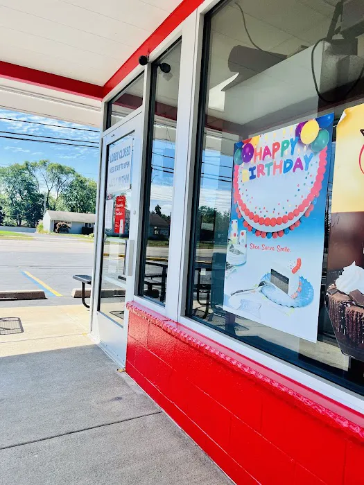 Dairy Queen Store Picture 7