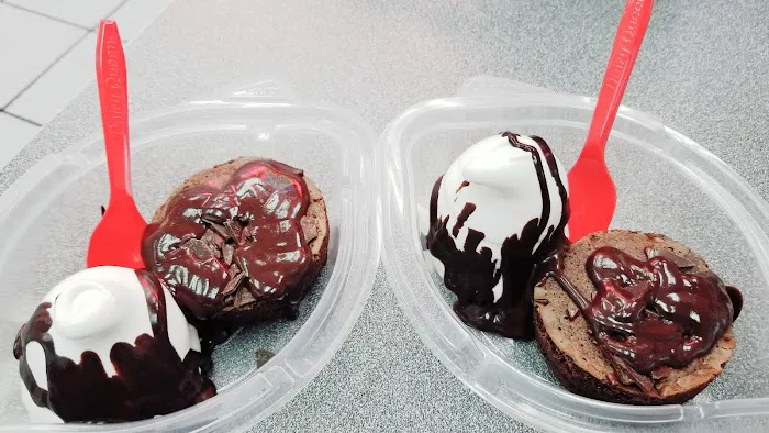 Dairy Queen East (Treat and Cakes) Picture 9