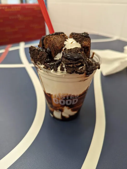 Dairy Queen East (Treat and Cakes) Picture 10