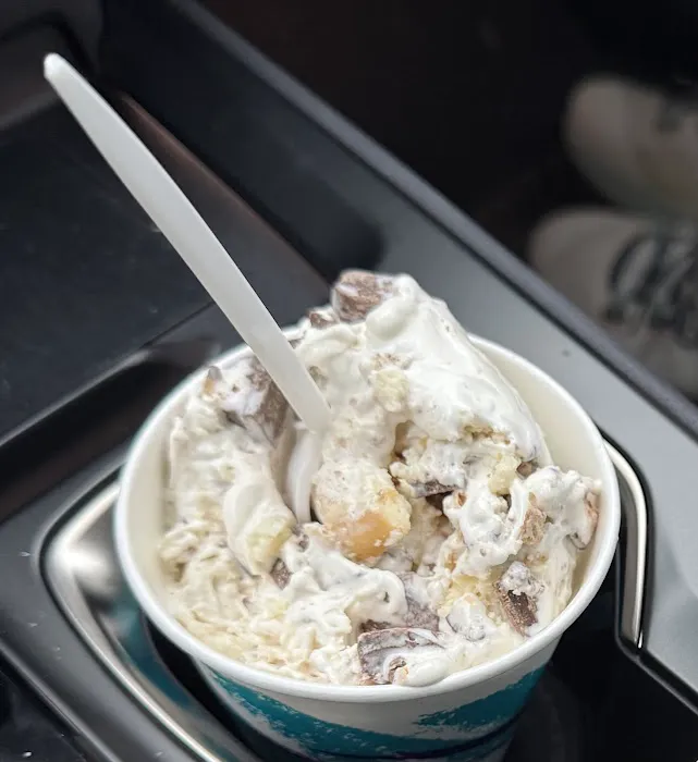 Stuart's Ice Cream and Yogurt Picture 4