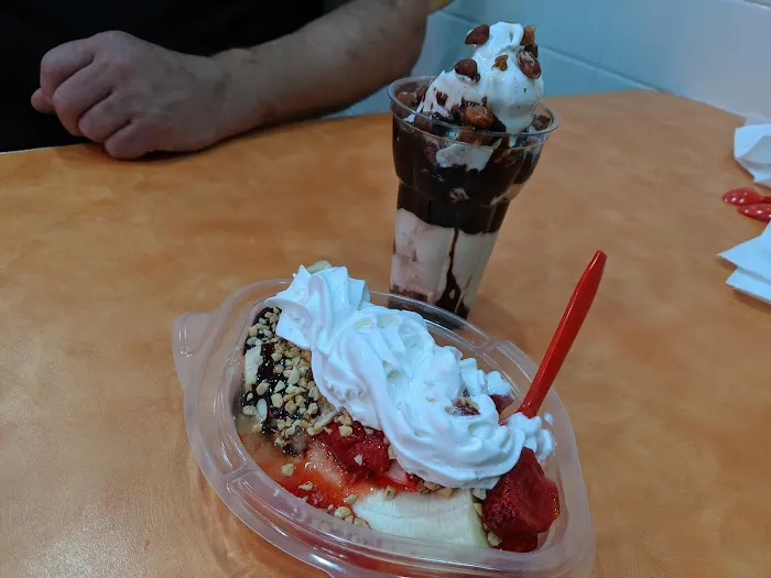 Dairy Queen (Treats and Cakes) Picture 1