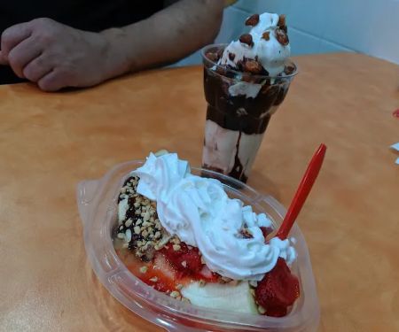 Dairy Queen (Treats and Cakes)